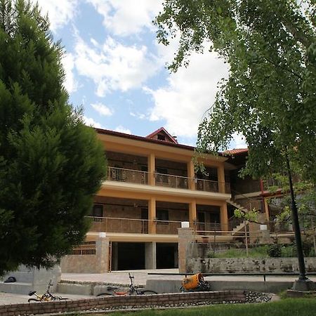 Xenonas Platia Appartement Káto Loutrákion Buitenkant foto