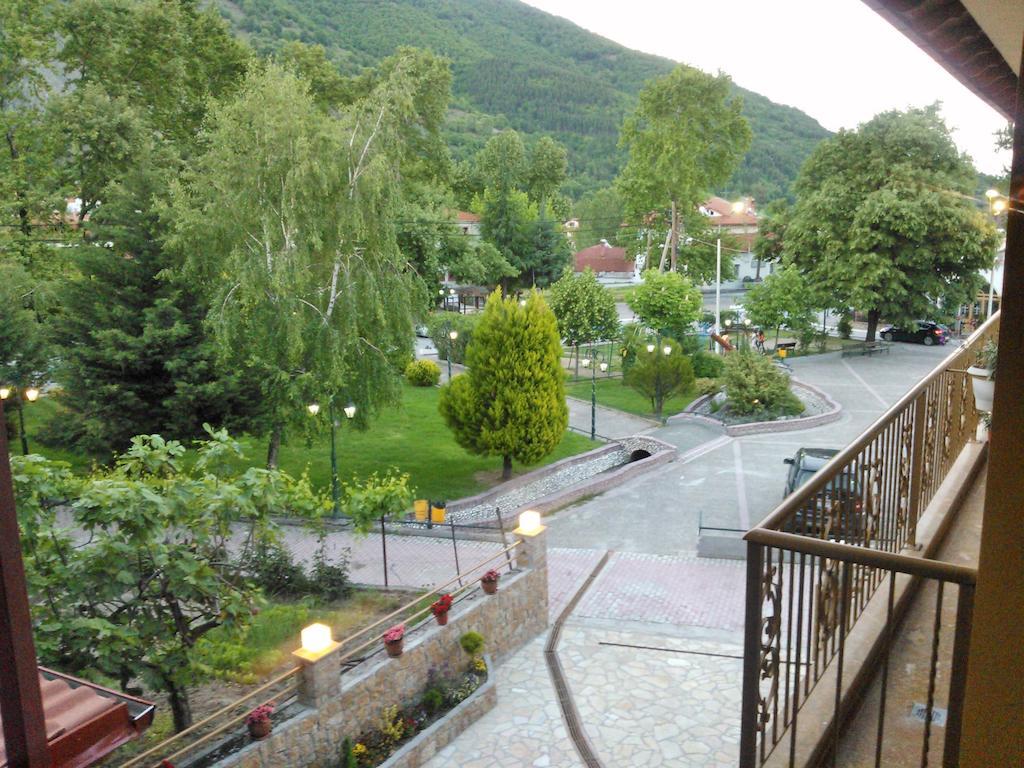 Xenonas Platia Appartement Káto Loutrákion Buitenkant foto