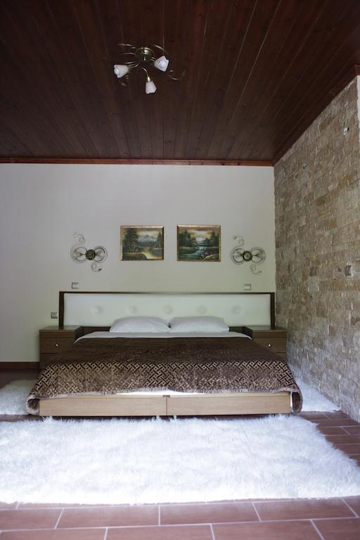 Xenonas Platia Appartement Káto Loutrákion Buitenkant foto