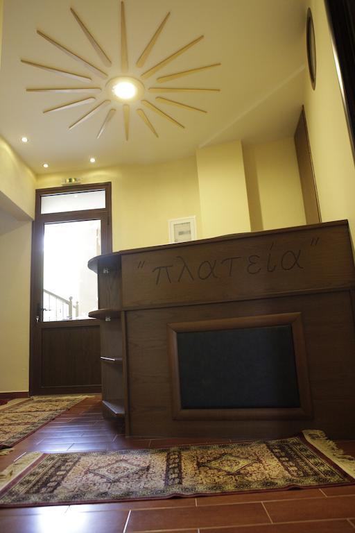 Xenonas Platia Appartement Káto Loutrákion Buitenkant foto