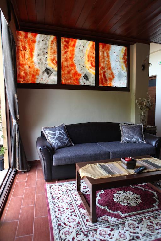 Xenonas Platia Appartement Káto Loutrákion Buitenkant foto