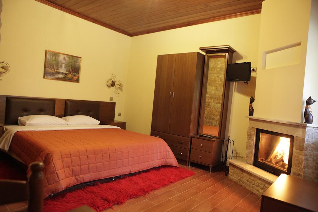 Xenonas Platia Appartement Káto Loutrákion Kamer foto