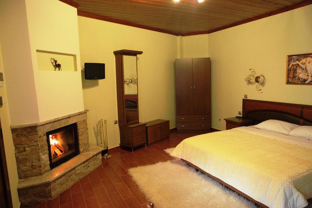 Xenonas Platia Appartement Káto Loutrákion Buitenkant foto