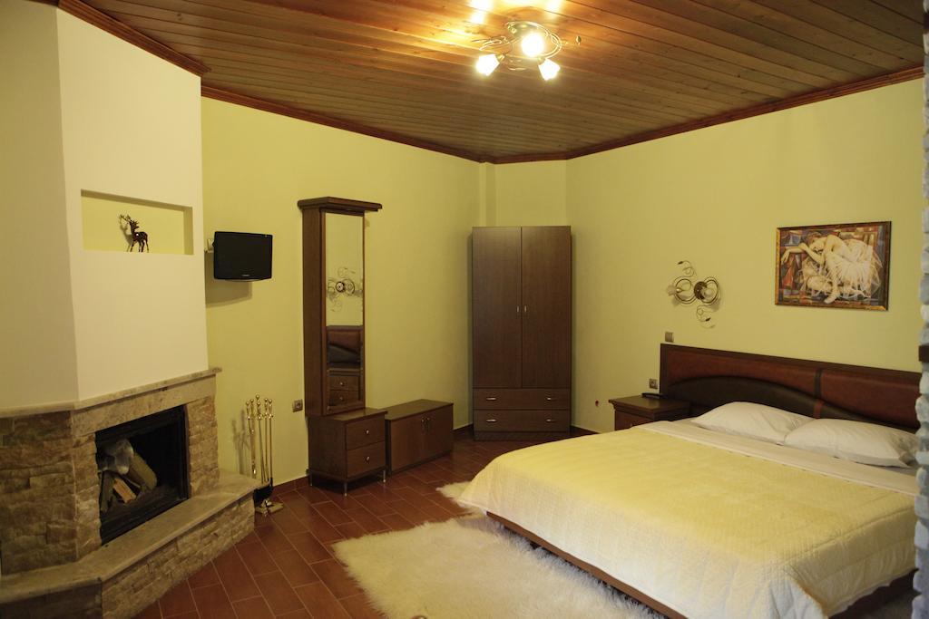 Xenonas Platia Appartement Káto Loutrákion Buitenkant foto